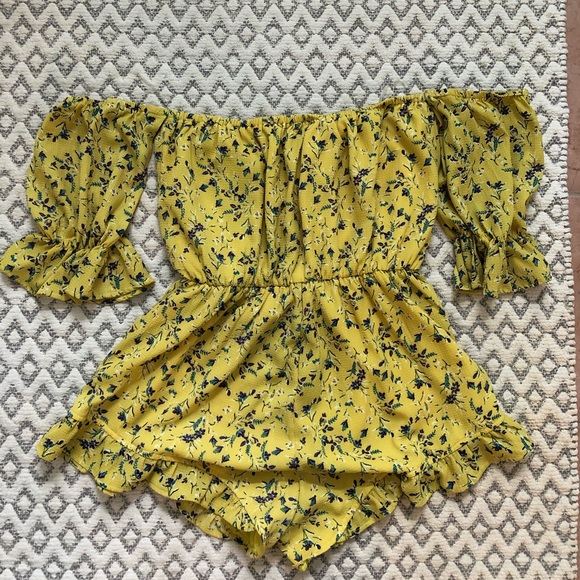The cutest romper ever! - Picture 1 of 4
